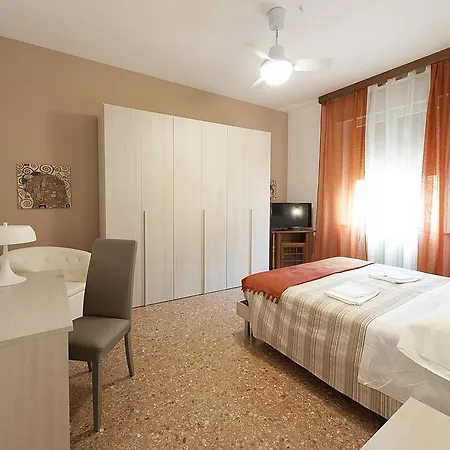 Casa de hóspedes Gardenia Forlì