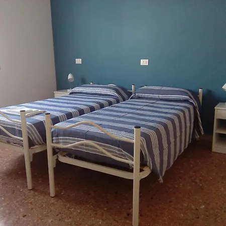 Gardenia בית הארחה