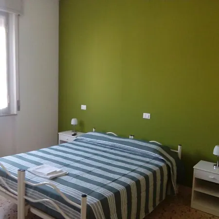 Gardenia בית הארחה