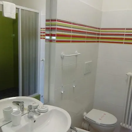 Gardenia בית הארחה